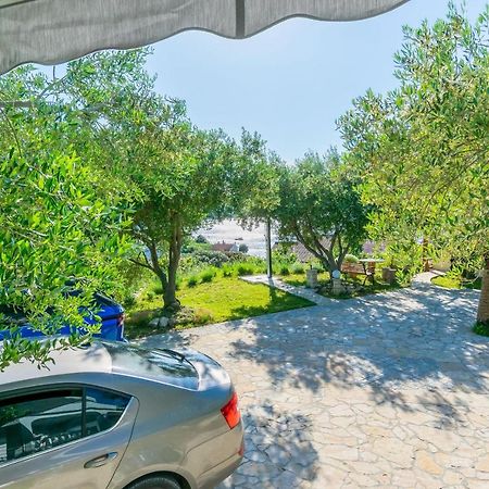Apartments Anka Kampor エクステリア 写真