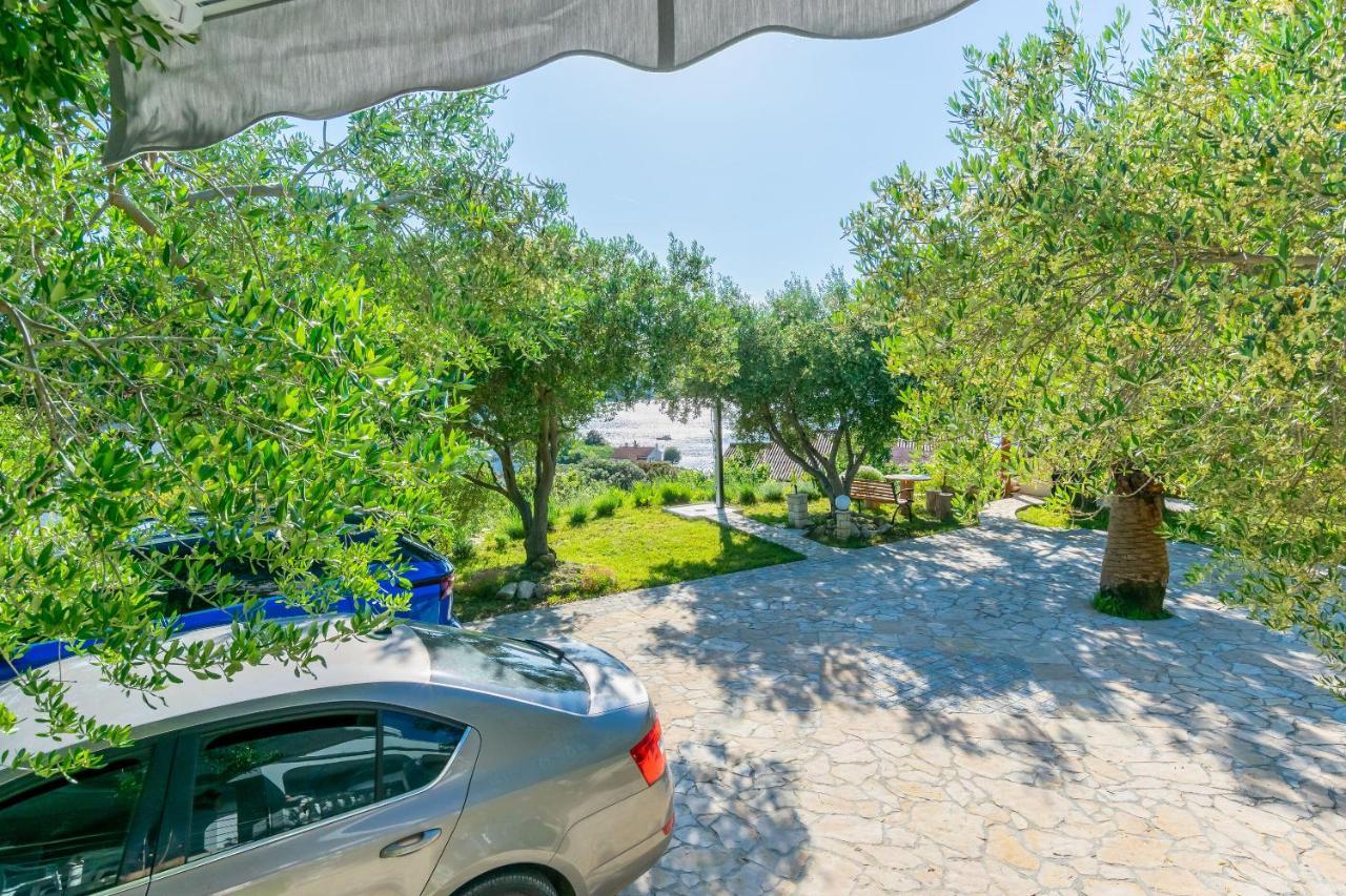 Apartments Anka Kampor エクステリア 写真