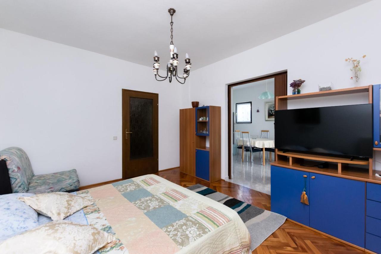 Apartments Anka Kampor エクステリア 写真