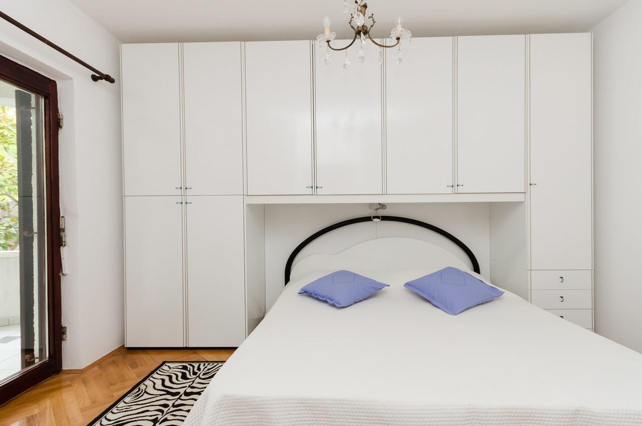 Apartments Anka Kampor エクステリア 写真