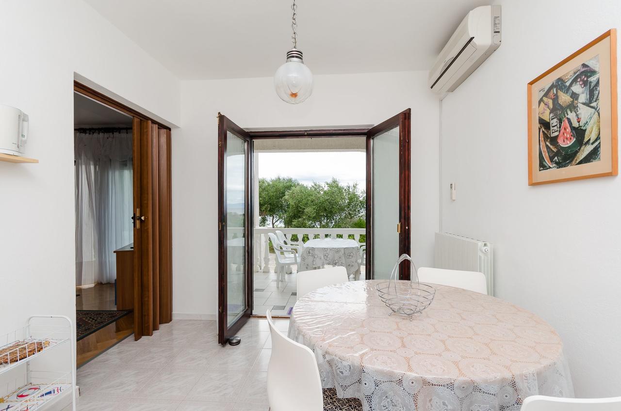 Apartments Anka Kampor エクステリア 写真