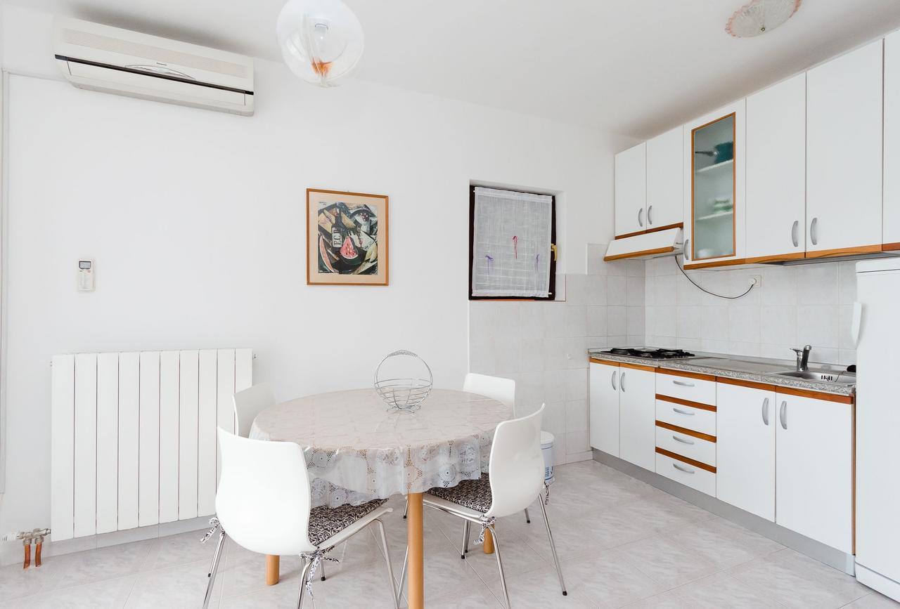 Apartments Anka Kampor エクステリア 写真
