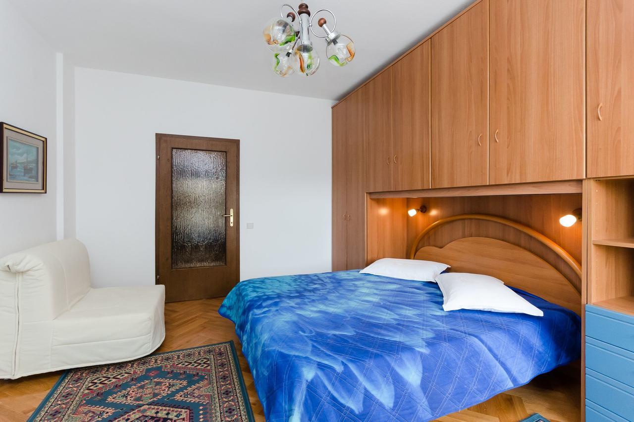 Apartments Anka Kampor エクステリア 写真